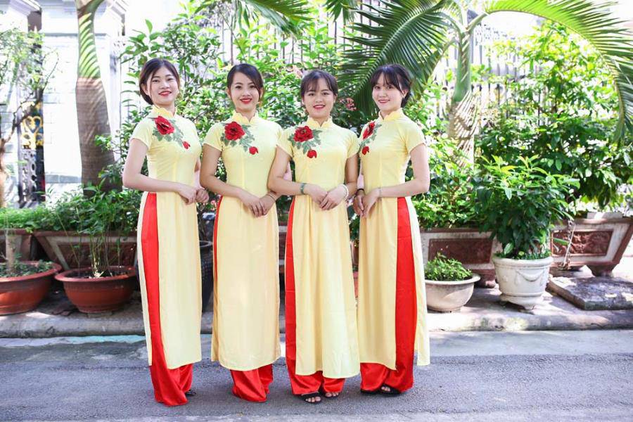 ao-dai-lua-An-Tuong-Ha-1_compressed